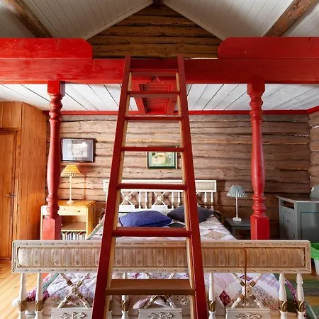 Hostal Cirkus Holken