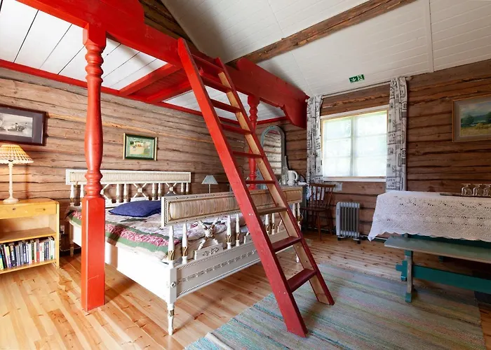Hostel Cirkus Holken *