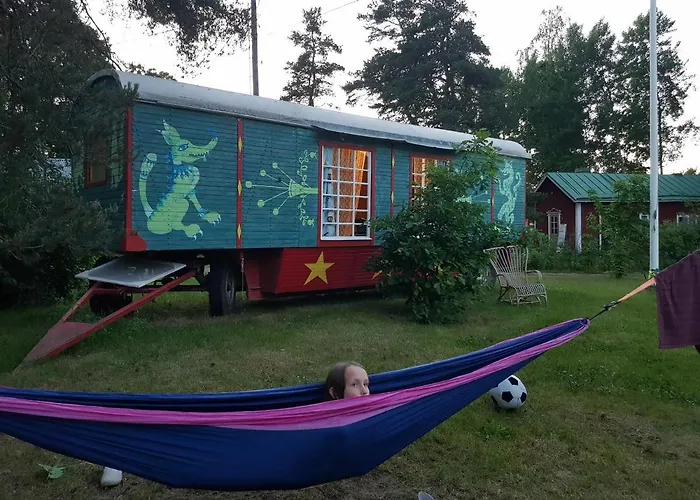 Hostel Cirkus Holken *